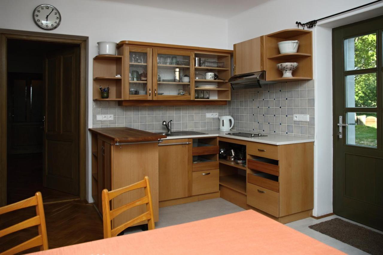 Ubytovani Na Statku Vedomice Bagian luar foto